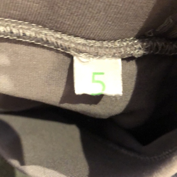 Peekaboo Beans 5Y All Frills Tutu Skort with BabyGap Sequin Flip T-shirt - Picture 8 of 13